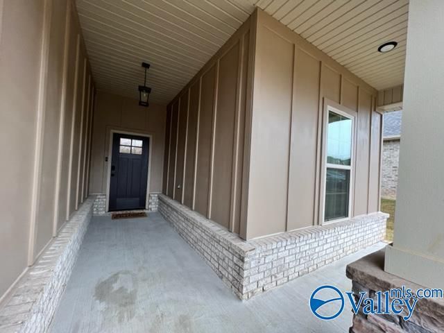 136 Gardencove Circle, Huntsville, AL 35810