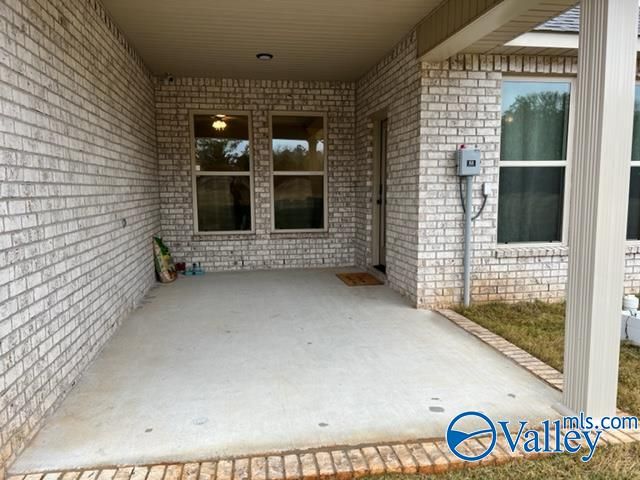 136 Gardencove Circle, Huntsville, AL 35810