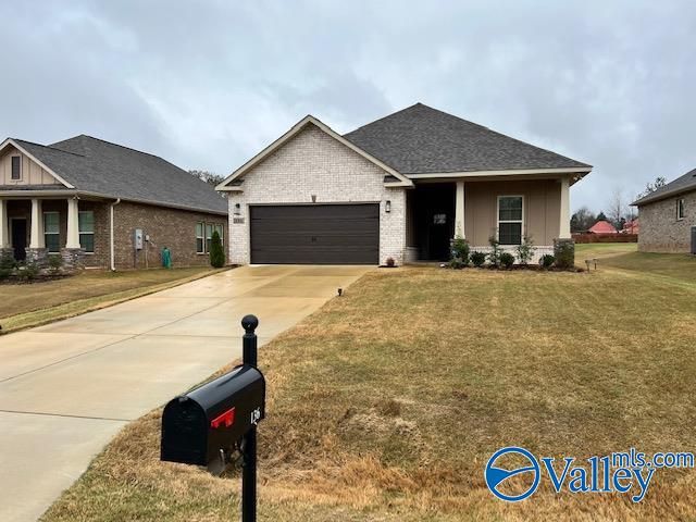 136 Gardencove Circle, Huntsville, AL 35810