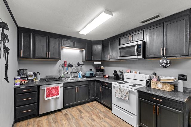 210 Bauman, Ashford, AL 36312