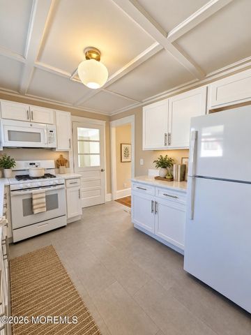 39 E Sunset Avenue, Red Bank, NJ 07701