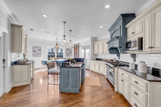 100 Glenway Pt, Lebanon, TN 37087