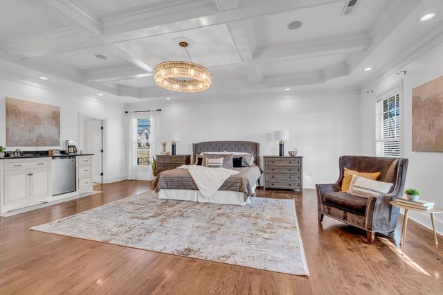 100 Glenway Pt, Lebanon, TN 37087