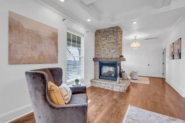 100 Glenway Pt, Lebanon, TN 37087