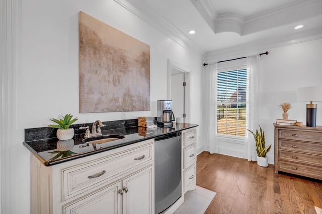 100 Glenway Pt, Lebanon, TN 37087