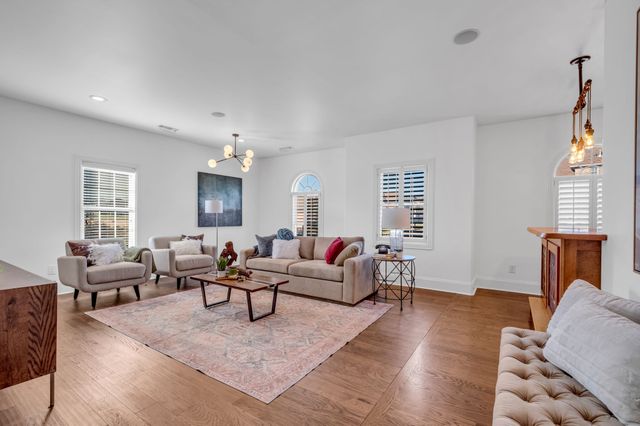 100 Glenway Pt, Lebanon, TN 37087