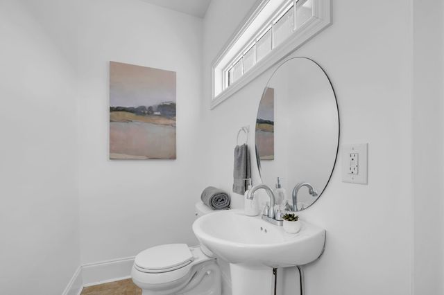 100 Glenway Pt, Lebanon, TN 37087