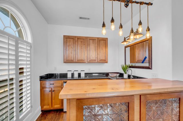 100 Glenway Pt, Lebanon, TN 37087