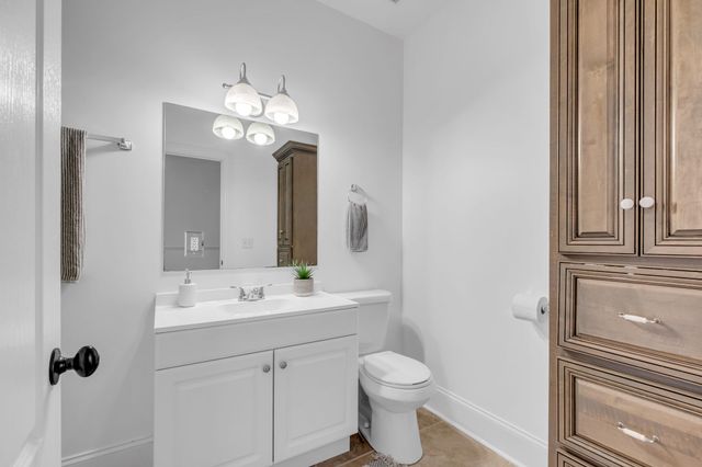 100 Glenway Pt, Lebanon, TN 37087