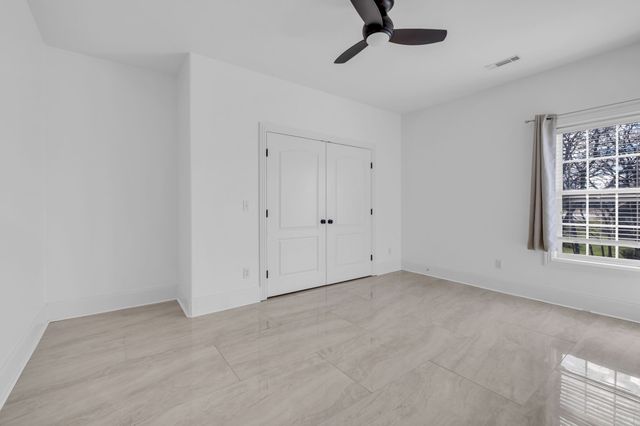 100 Glenway Pt, Lebanon, TN 37087