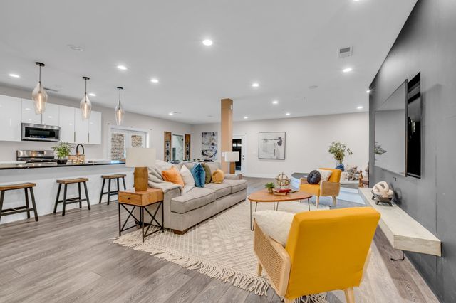 100 Glenway Pt, Lebanon, TN 37087