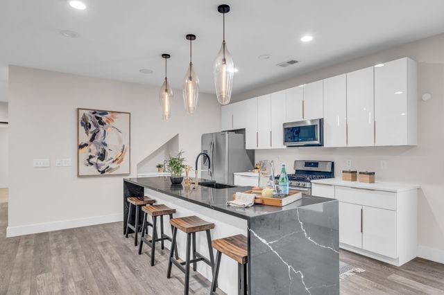 100 Glenway Pt, Lebanon, TN 37087