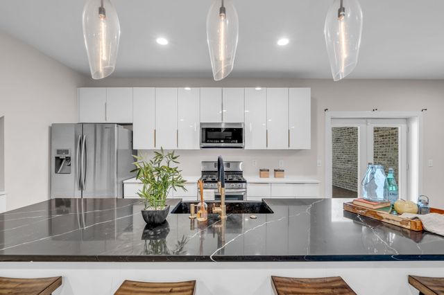 100 Glenway Pt, Lebanon, TN 37087