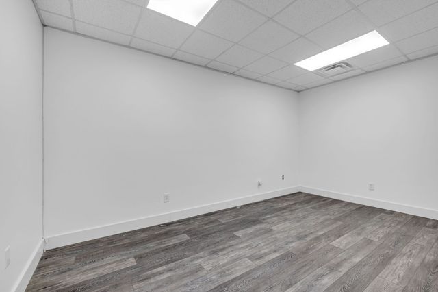 100 Glenway Pt, Lebanon, TN 37087