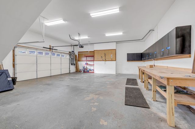 100 Glenway Pt, Lebanon, TN 37087