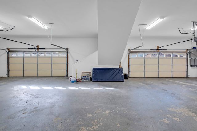 100 Glenway Pt, Lebanon, TN 37087