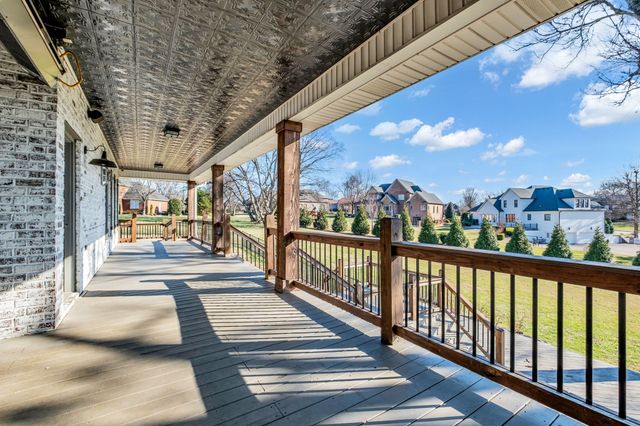 100 Glenway Pt, Lebanon, TN 37087