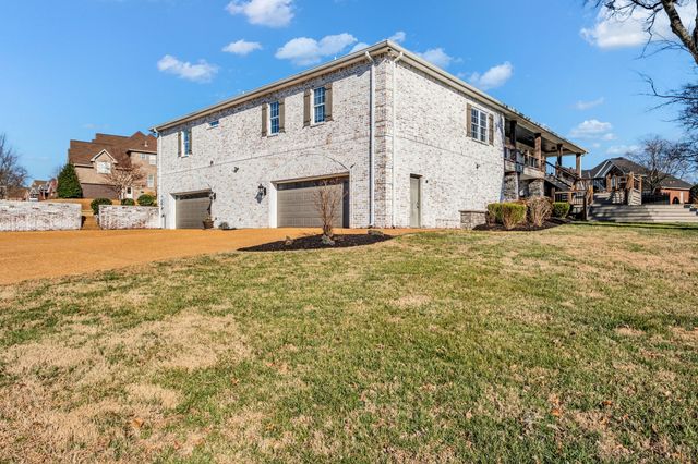 100 Glenway Pt, Lebanon, TN 37087