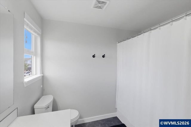 3523 College Loop Lp SE, Albany, OR 97322