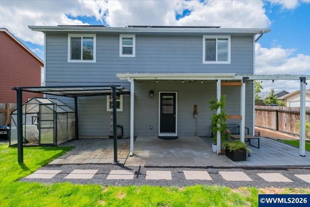 3523 College Loop Lp SE, Albany, OR 97322