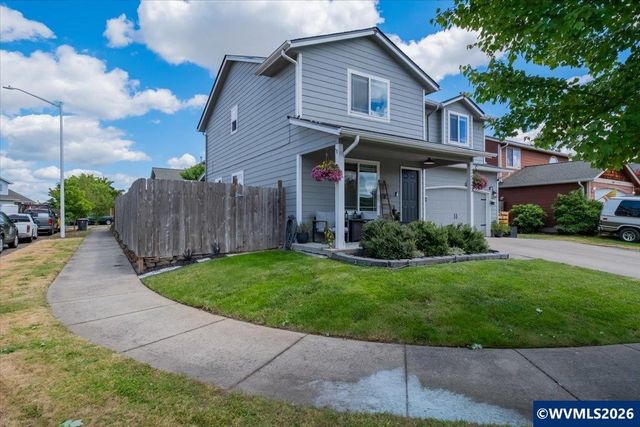 3523 College Loop Lp SE, Albany, OR 97322