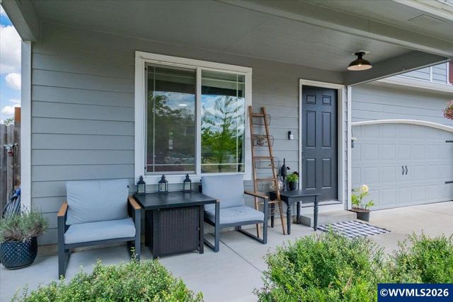 3523 College Loop Lp SE, Albany, OR 97322