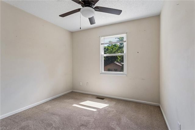 1112 Meadow Sage LN, Virginia Beach, VA 23464