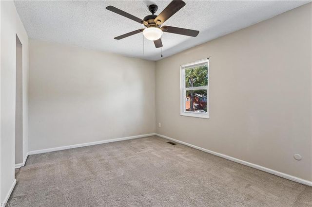 1112 Meadow Sage LN, Virginia Beach, VA 23464