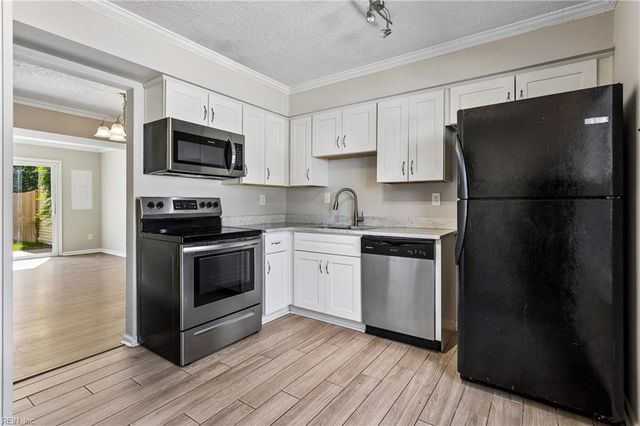 1112 Meadow Sage LN, Virginia Beach, VA 23464