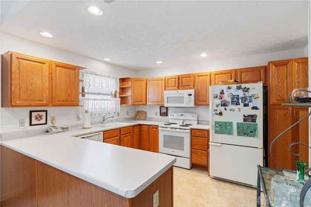 2144 Tandem Drive, Xenia, OH 45385