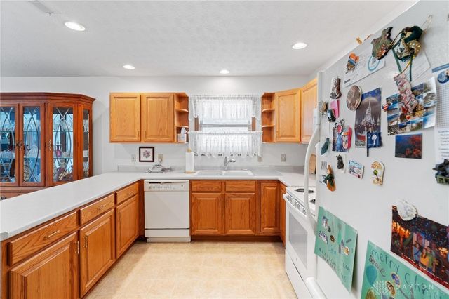 2144 Tandem Drive, Xenia, OH 45385