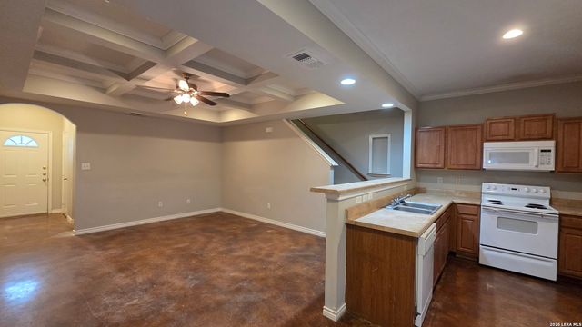 5011 Summit Pass Apt 3, San Antonio, TX 78229