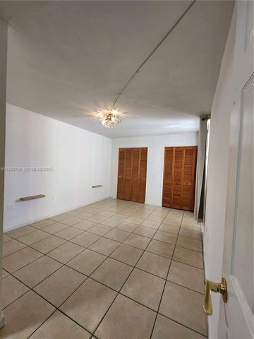 19715 SW 114th Ave 157, Miami, FL 33157