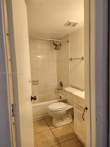 19715 SW 114th Ave 157, Miami, FL 33157