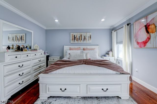 1008 E Grand St, Elizabeth City, NJ 07201