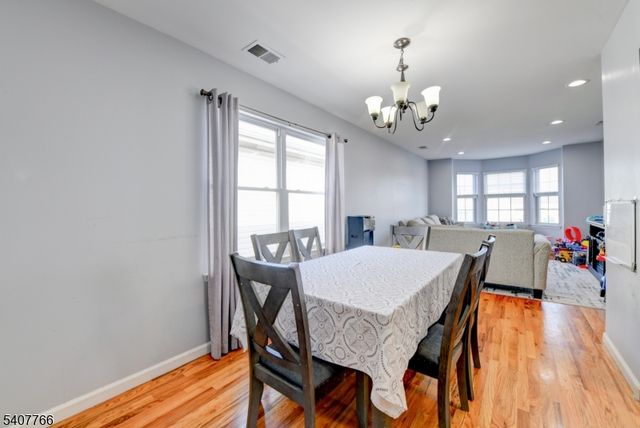 1008 E Grand St, Elizabeth City, NJ 07201