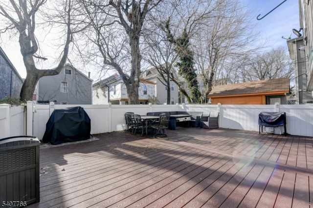 1008 E Grand St, Elizabeth City, NJ 07201