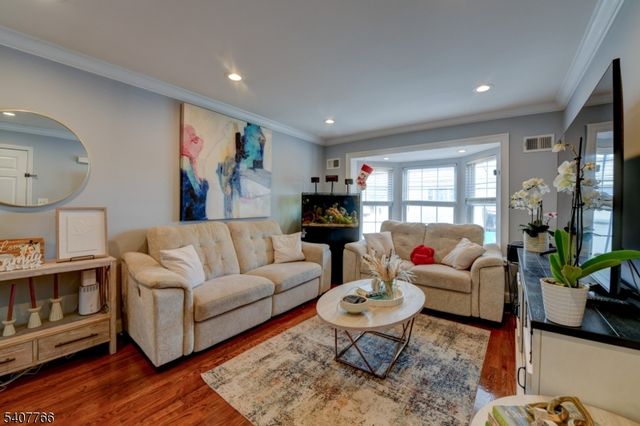 1008 E Grand St, Elizabeth City, NJ 07201