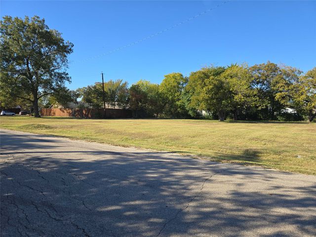 225 Haskell Drive, Garland, TX 75040
