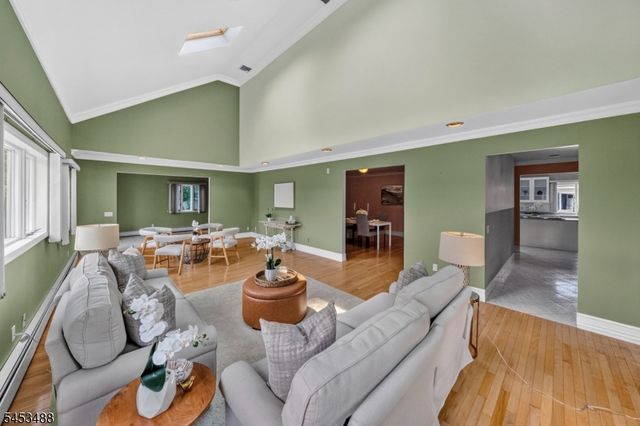 163 Oldham Rd, Wayne Twp., NJ 07470