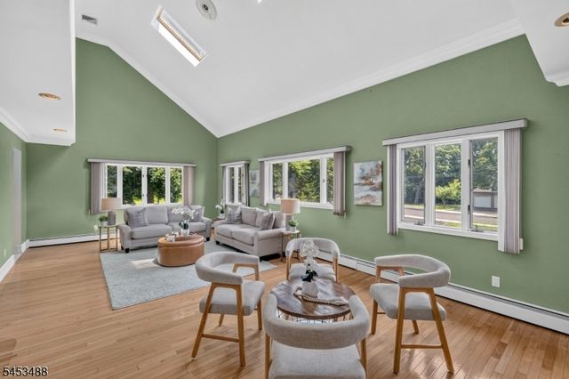 163 Oldham Rd, Wayne Twp., NJ 07470