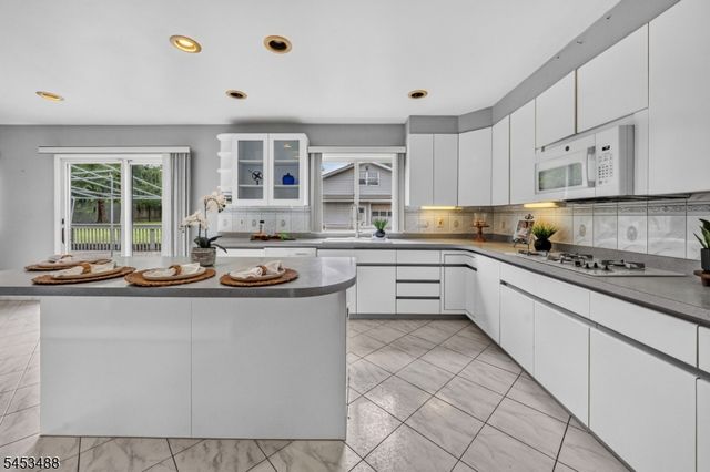 163 Oldham Rd, Wayne Twp., NJ 07470