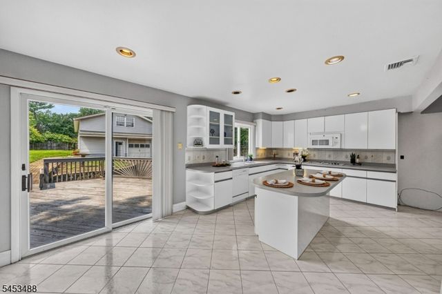 163 Oldham Rd, Wayne Twp., NJ 07470
