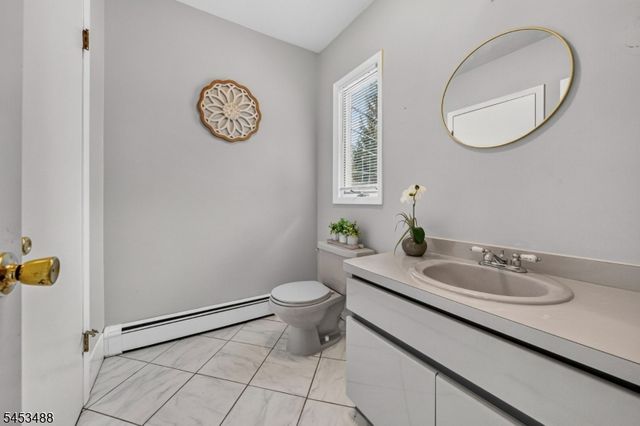 163 Oldham Rd, Wayne Twp., NJ 07470