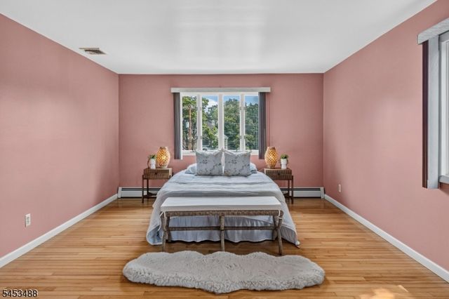 163 Oldham Rd, Wayne Twp., NJ 07470