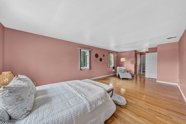 163 Oldham Rd, Wayne Twp., NJ 07470