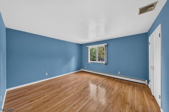 163 Oldham Rd, Wayne Twp., NJ 07470