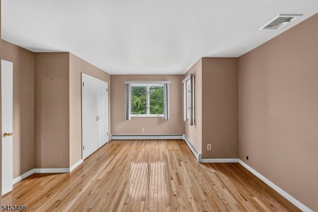 163 Oldham Rd, Wayne Twp., NJ 07470