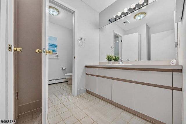163 Oldham Rd, Wayne Twp., NJ 07470