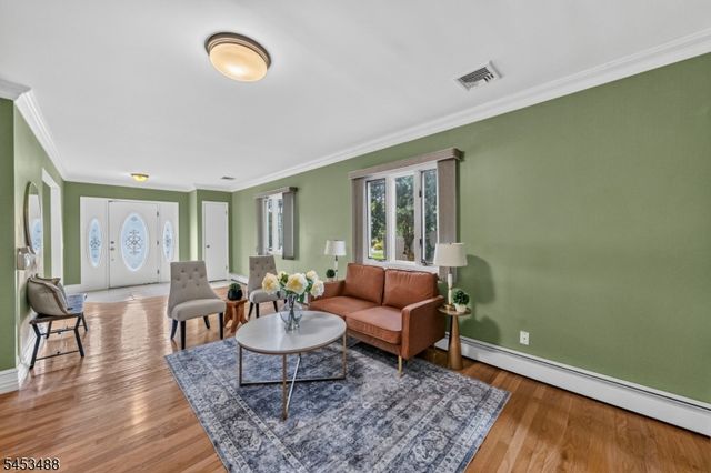 163 Oldham Rd, Wayne Twp., NJ 07470